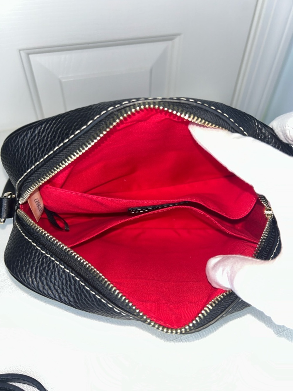 Dooney & Bourke Black Pebbled Leather Camera Crossbody Bag Gold Hardware - Picture 9 of 14
